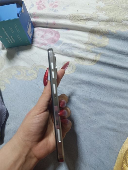 W&O продается телефон