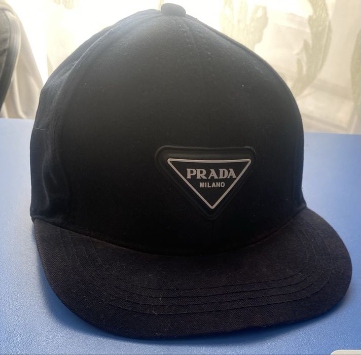Prada оригинальная кепка (б/у)