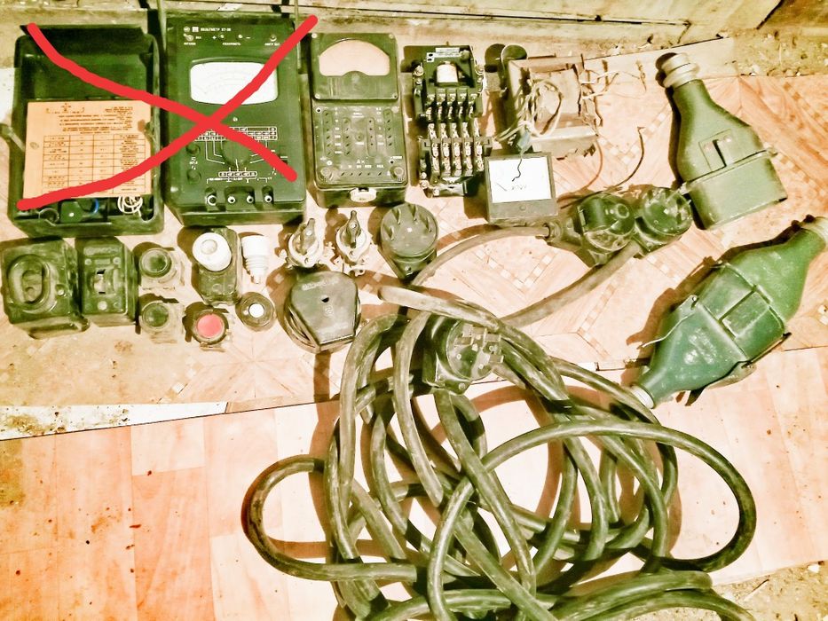 1000 необходимых  мелочей  СССР  и  другое.