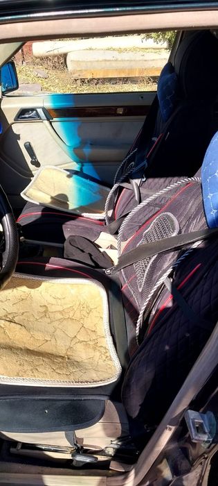 Продается Мерседес Benz E  200