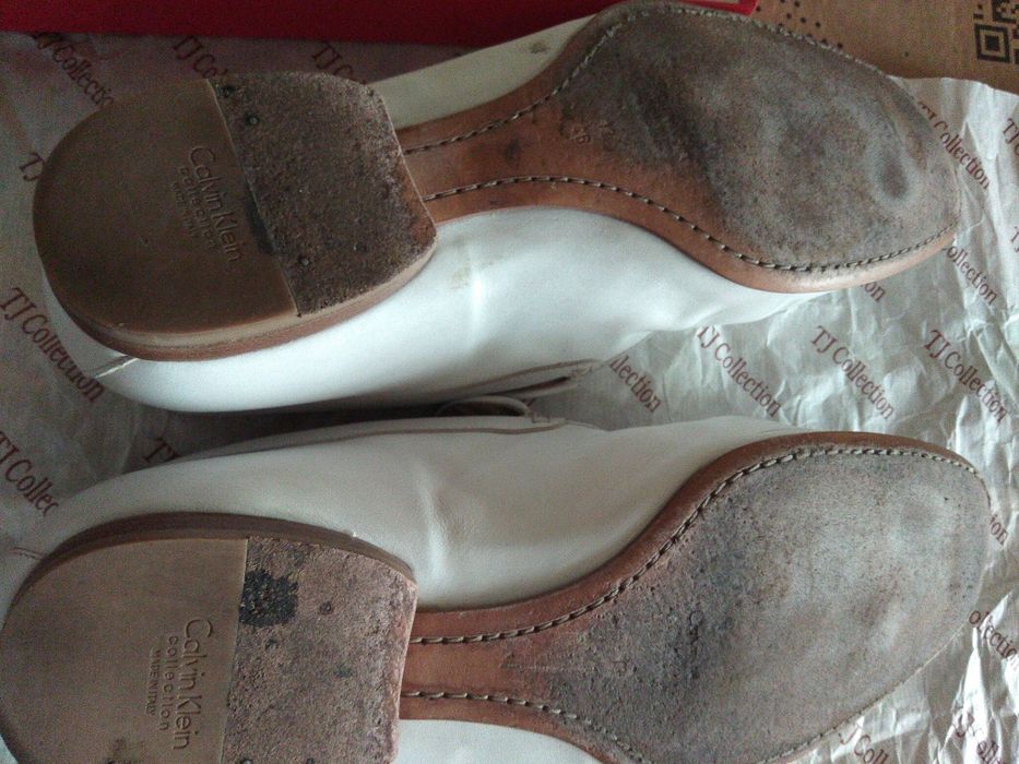 Мужская обувь, белого цвета от  CaLvin KLein,made in Italy.