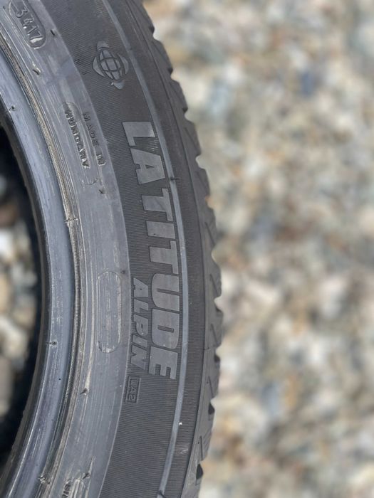 4X 235 50 19 Michelin Latitude Alpin