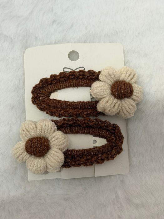 Ръчно плетени детски фиби