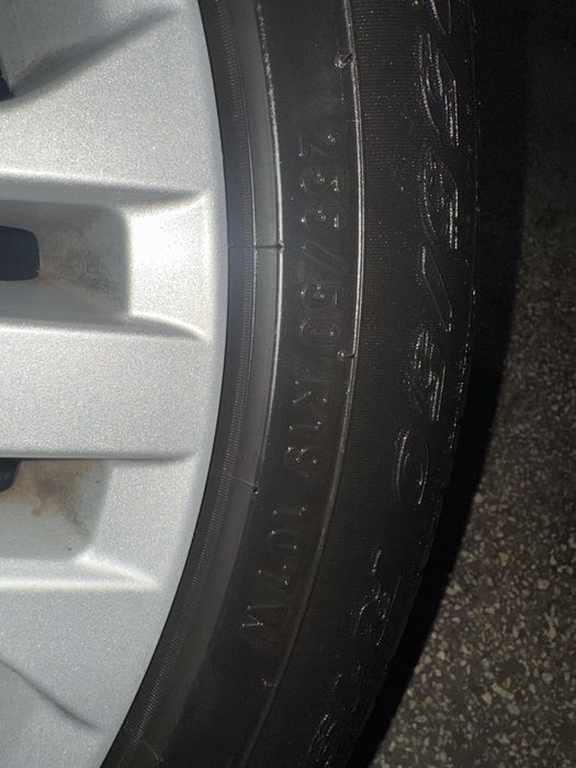 Roti bmw x5 x6 anvelope vara Pirelli foarte bune jante 19’’ foarte bun