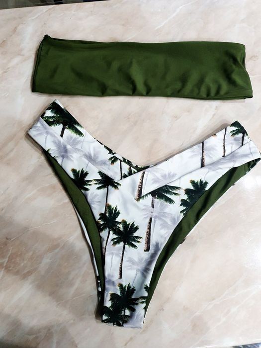 Бански на палмички