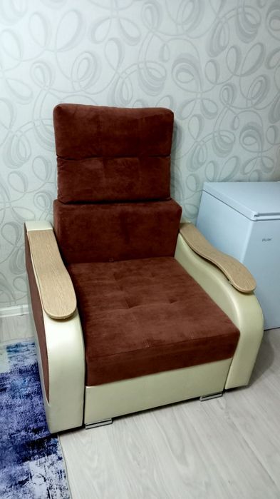 Диван с креслом складные