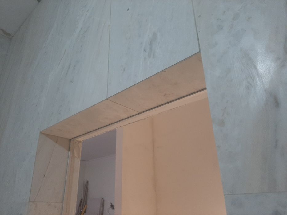 кафельщик керамогранита