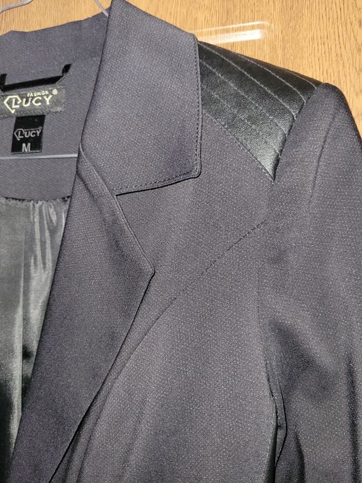 Нови сака на Lucy