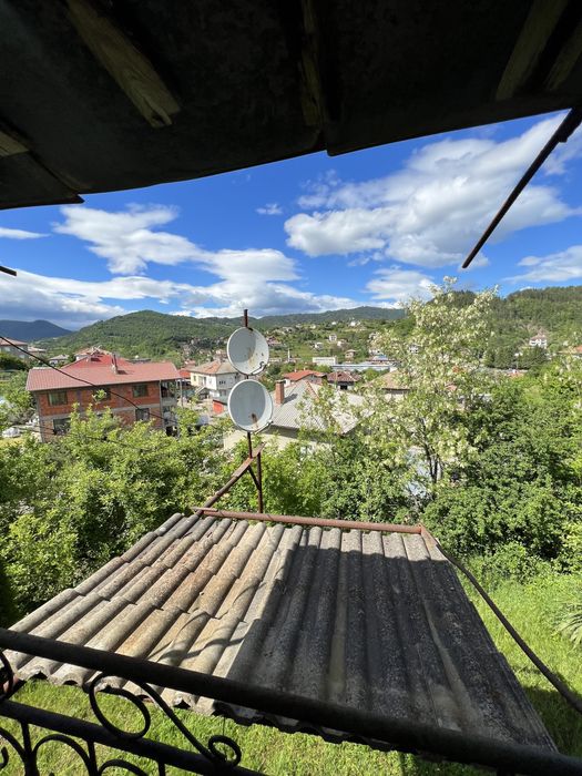 Двуетажна къща - с. Бял извор, общ. Ардино