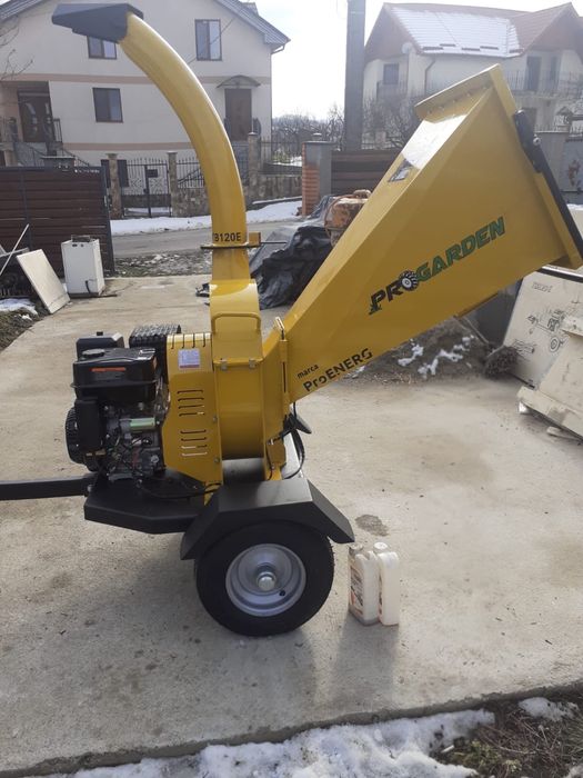 Tocator crengi pe benzina