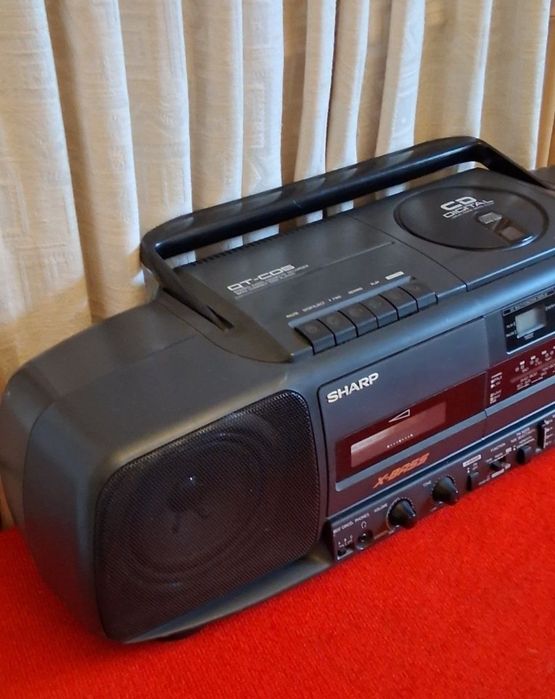 Radio-Casette Sharp.