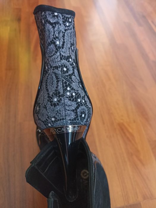 Дамски боти Accademia