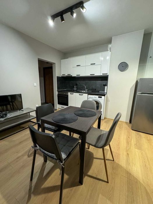 Дава се под наем Двустаен апартамент в Варна, Колхозен пазар - 50 кв.м за 459 € - Снимка #3