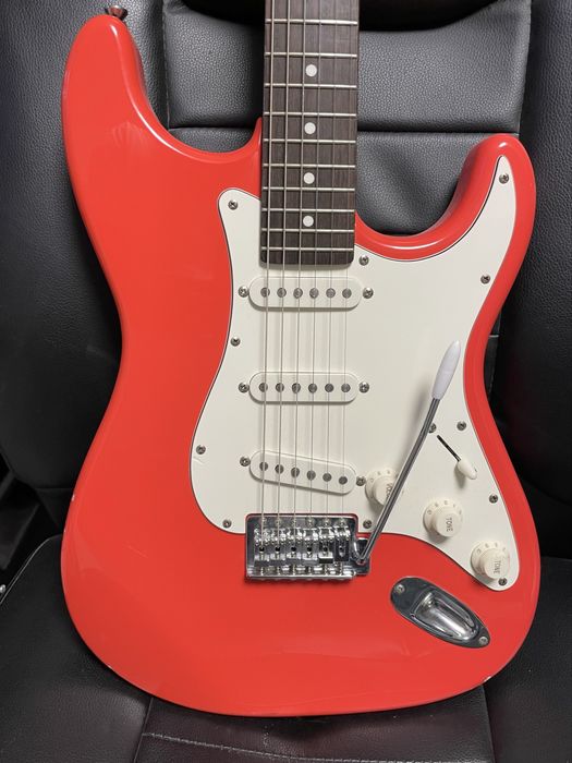 Продавам Aria STG-series