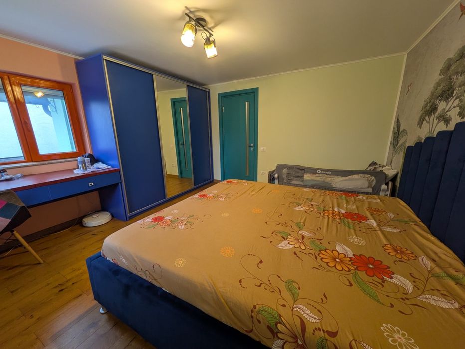 Casă de închiriat