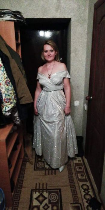 Продам платья не дорого