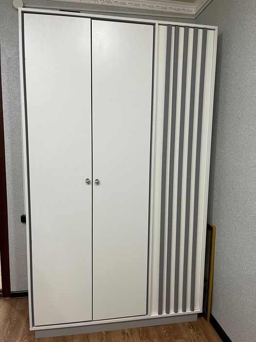 Шкаф в прихожую.