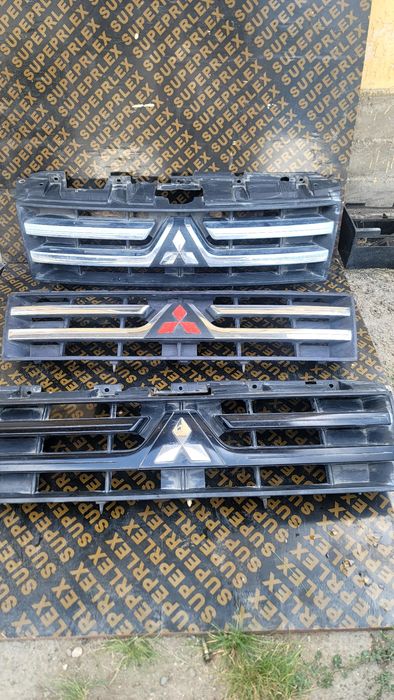 Решетка радиатора Паджеро