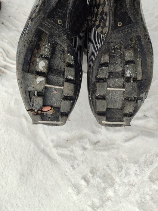 Лыжные ботинки 42р