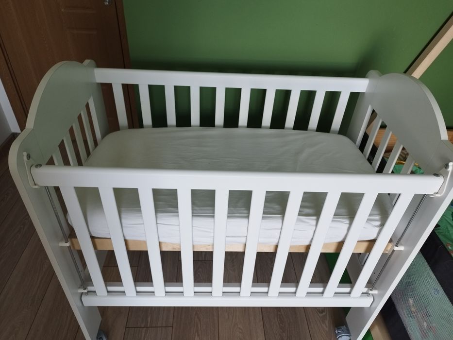 Бебешко креватче+ матрак с бамбук