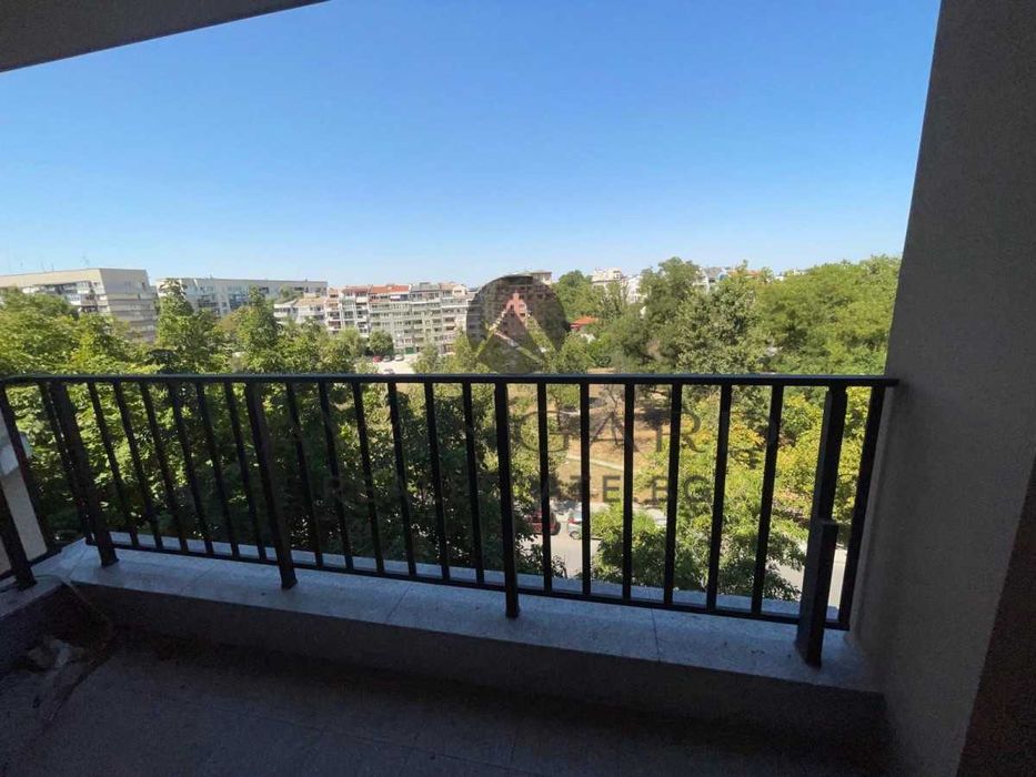 Продава се Тристаен апартамент в Пловдив, Център - 94 кв.м за 2483 €/кв.м - Снимка #14