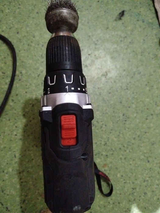 Продам новый шуруповёрт VITTON 1112