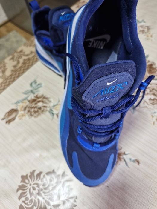 Adidasi adidas si nike