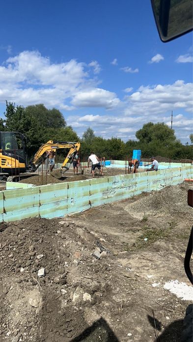 Sapaturi mecanizate ridicam moloz aducem la comanda agregate