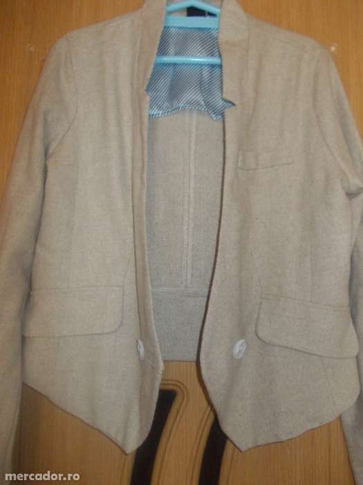 sacou scurt de dama crem