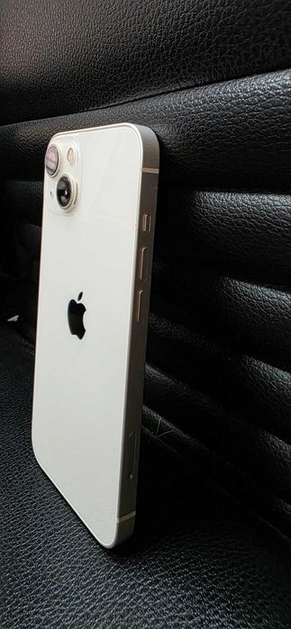 iPhone 13 128gb бял перфектен