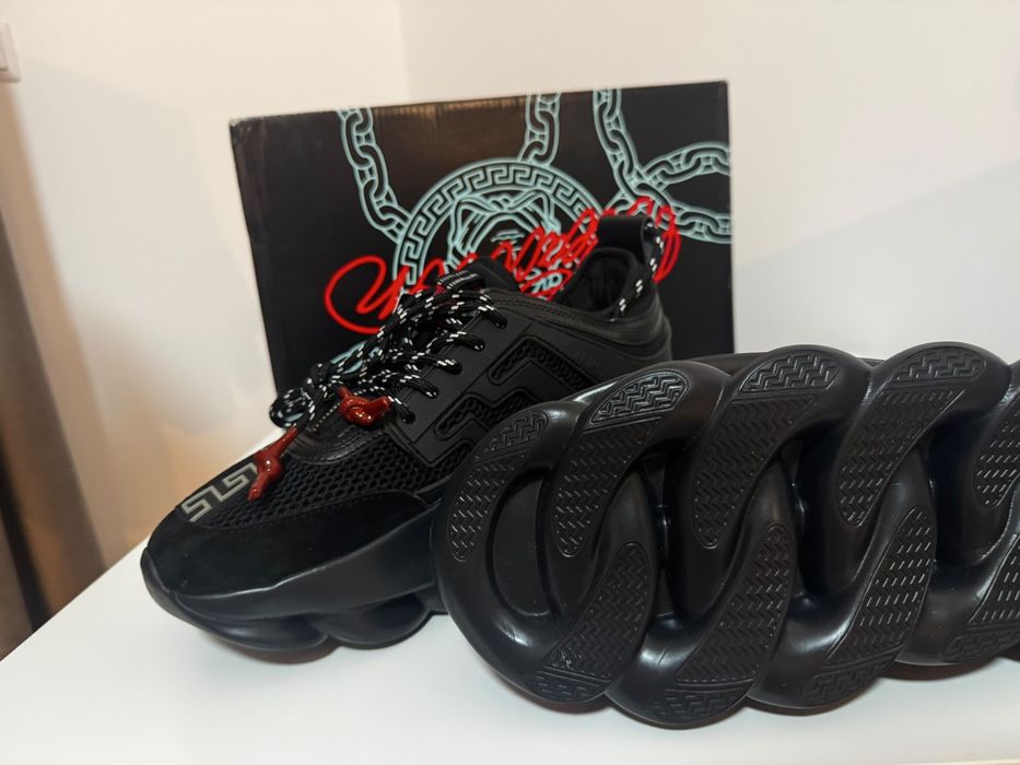 Versace Chain Reaction