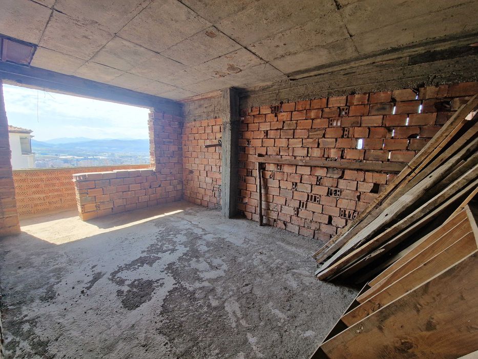 Продава се Многостаен апартамент в Благоевград, Освобождение - 166 кв.м за 262 €/кв.м - Снимка #3