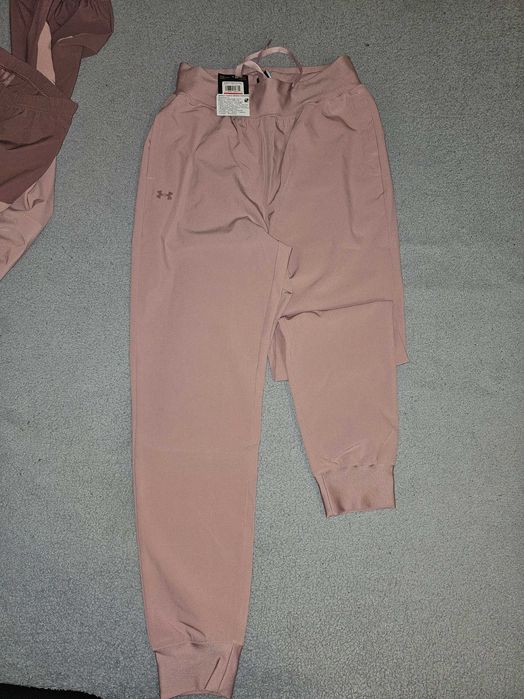 Дамски екип Under Armour