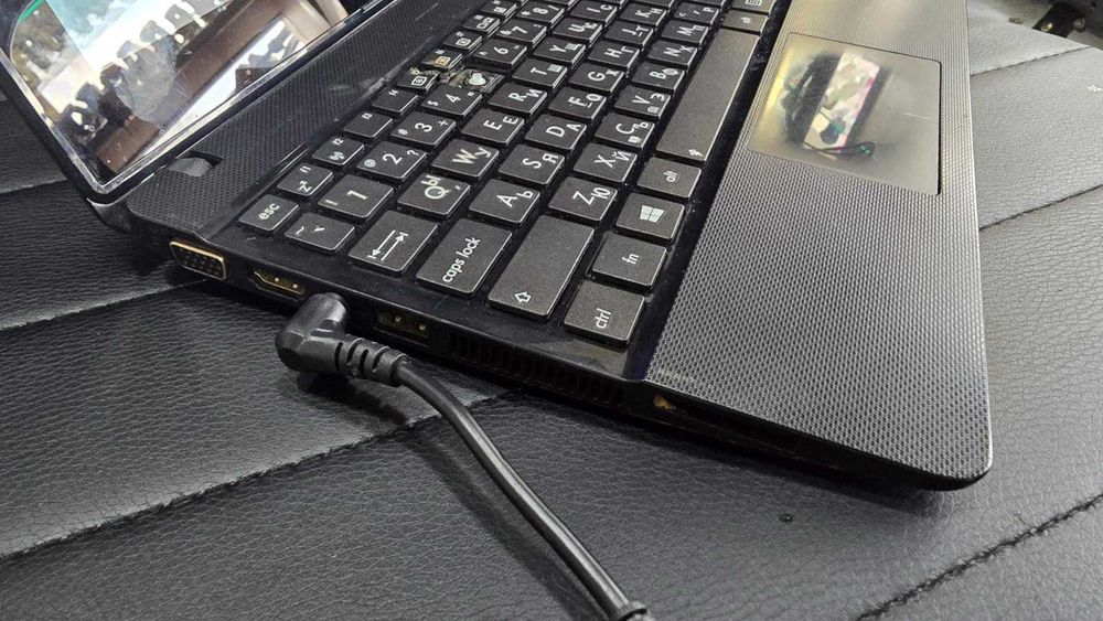 Лаптоп ASUS X102B Тъч скрийн