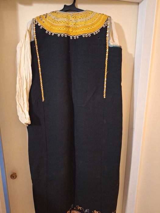 Автентична народна носия