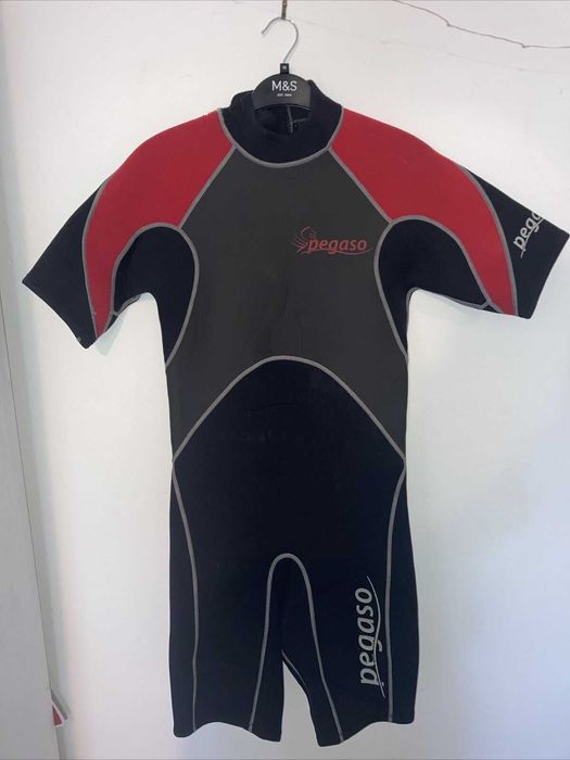 Неопренови костюми детски и мъжки