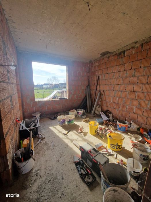 Casa P+M la rosu de vanzare in Catalina – zona linistita, locuinta i