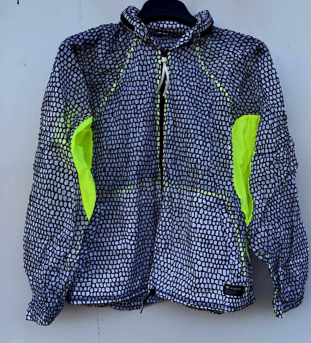 Adidas уникална дамска горница тип ветровка нова МL размер