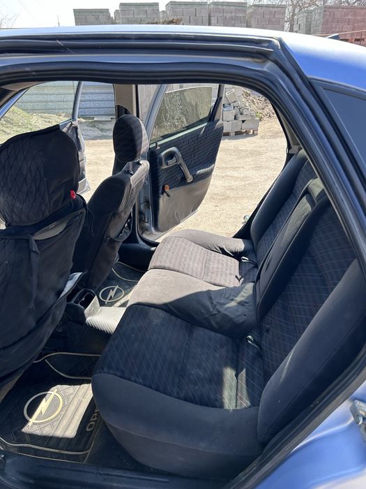 Опел вектра в 1997 жылғы 2.0 обём