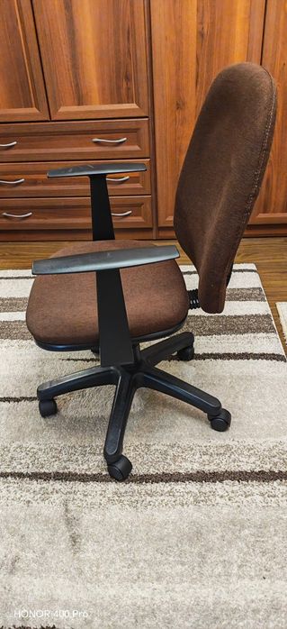 Компьютерное кресло