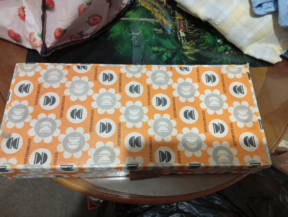 Сервиз кафе фин порцелан български с позлата