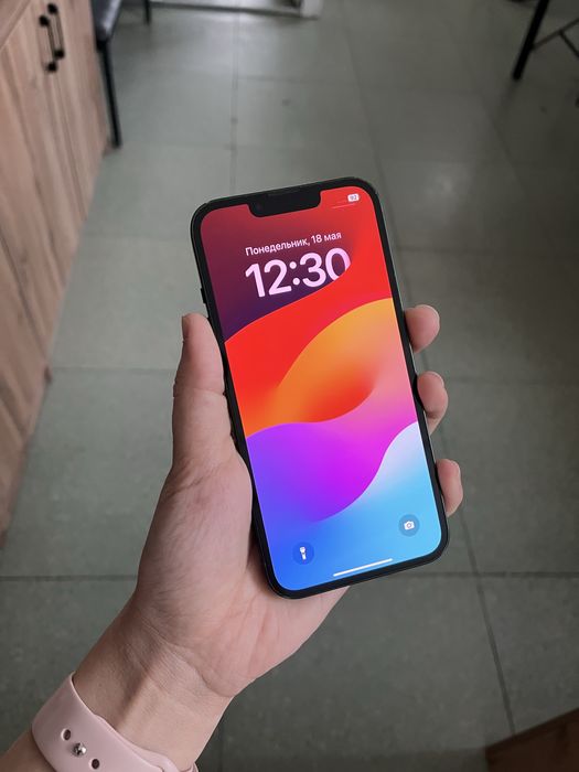 Apple Iphone 13.