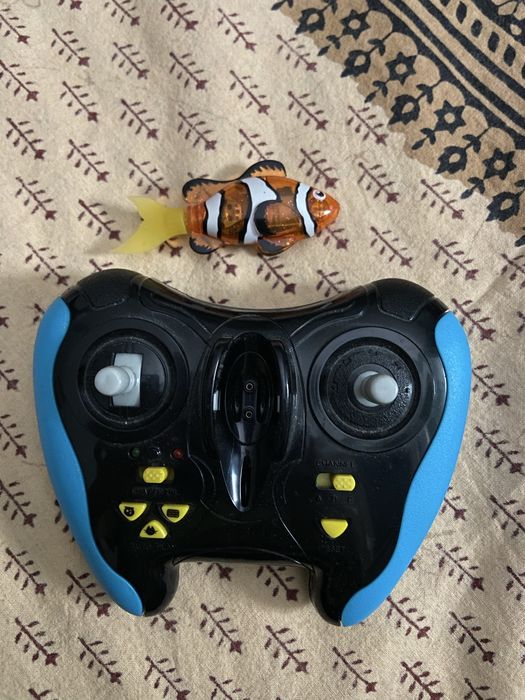 Robo fish с дистанционно / плуваща рибка с дистанционно управление