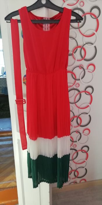 Продаётся женское платье