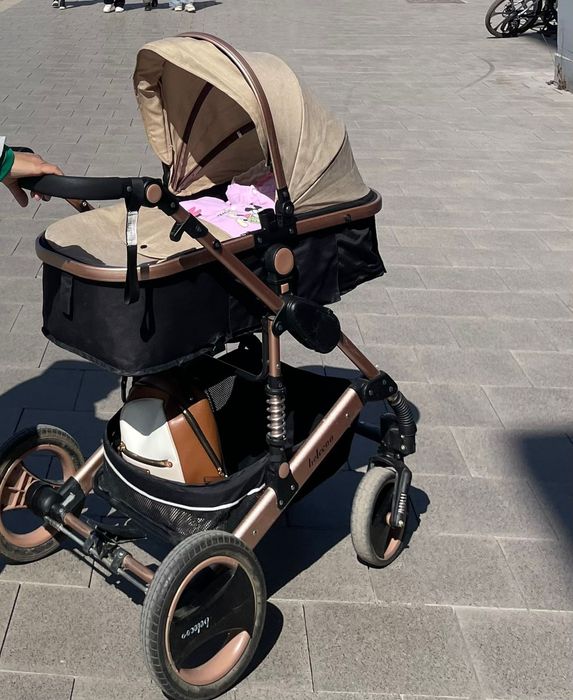 Продам коляску для новорожденных