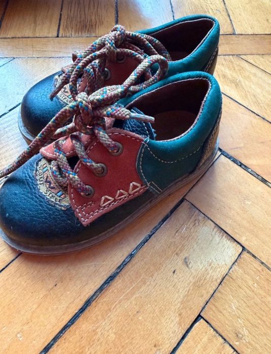 Детски кожени обувки