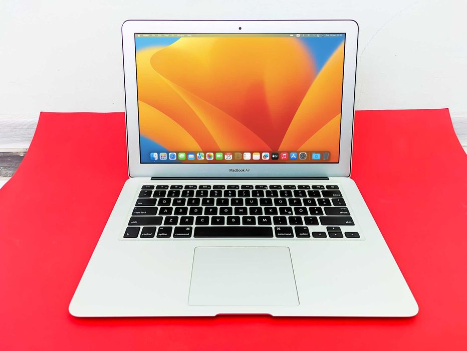 MacBook Air 13 A1466 240GB | 82% Батерия |  4GB RAM | Ventura