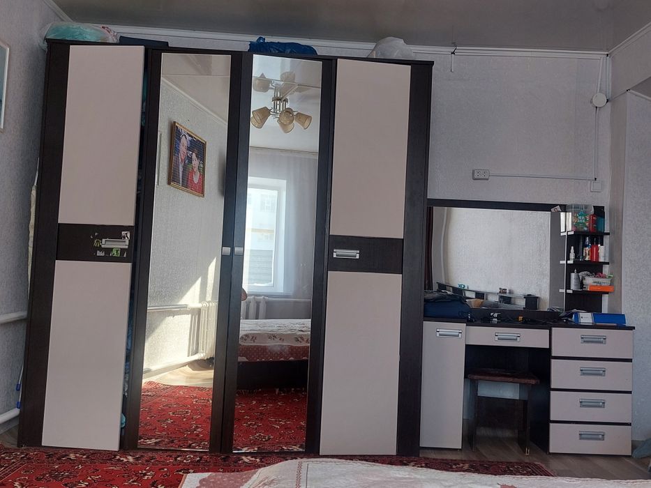 Спальный гарнитур