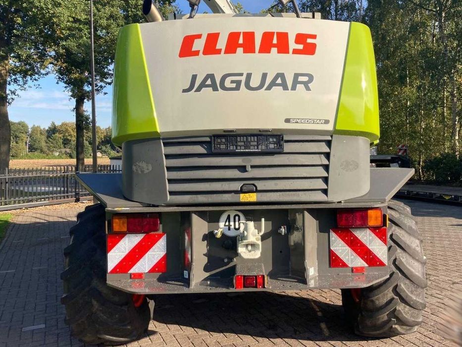 Кормоуборочный комбайн Claas Jaguar 900 Speedstar