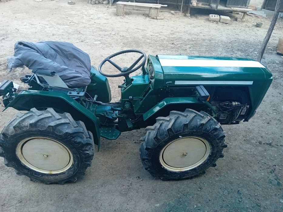 Tractor ferrari 75 articulat